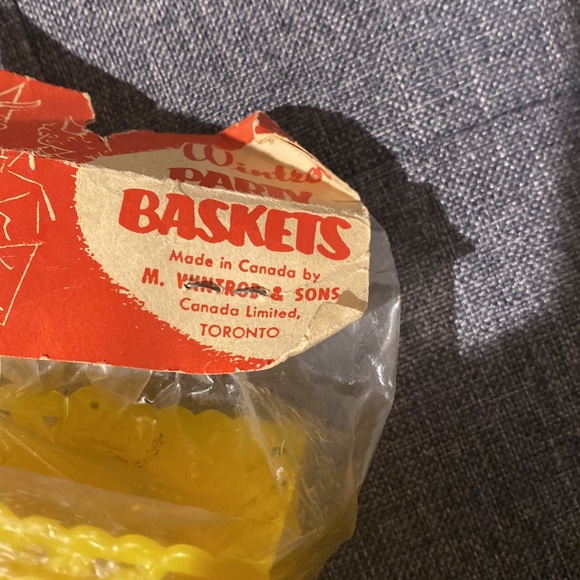 Vintage Wintrob Party Baskets - Picture 3 of 3